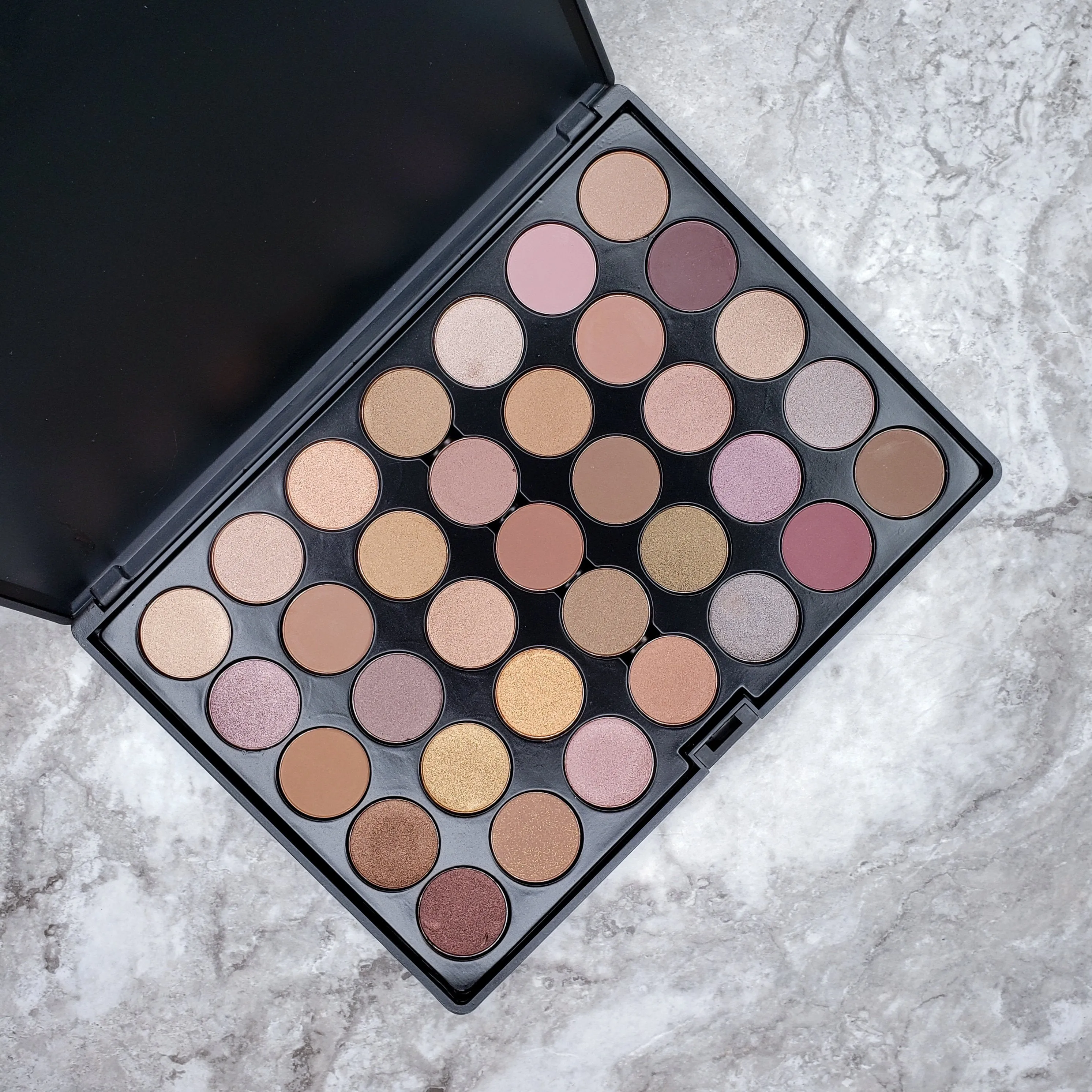 35 Color Java Eyeshadow Collection 35J