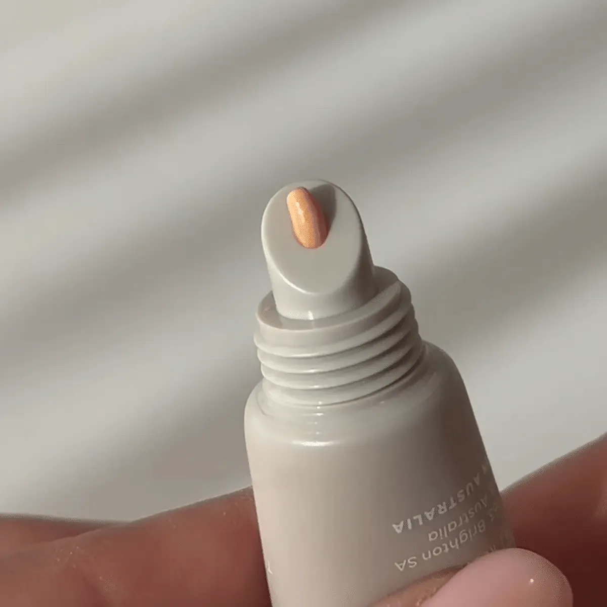 al.ive body Tinted Lip Butter - Nude Coconut