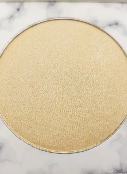 Highlighter Pressed Powder Bellini (2)