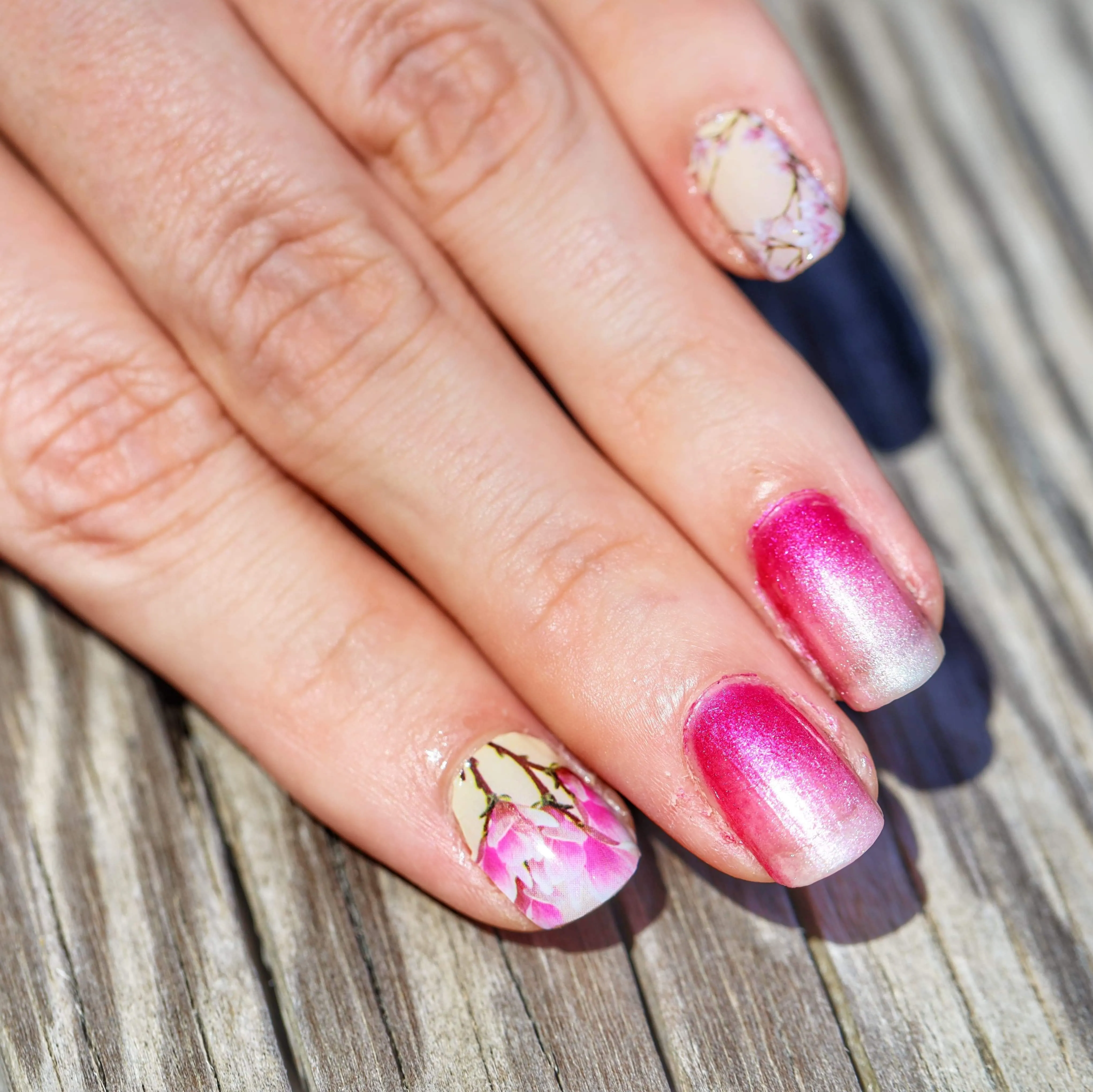 Magnolia Nail Wraps