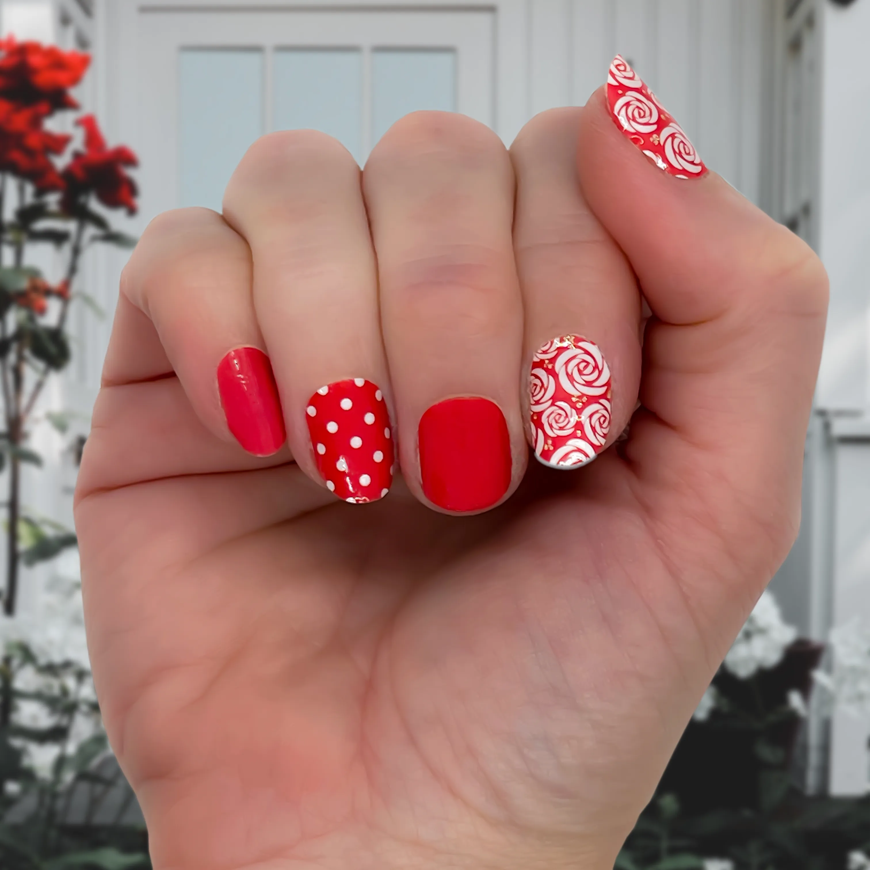Nail Wrap - Red Roses