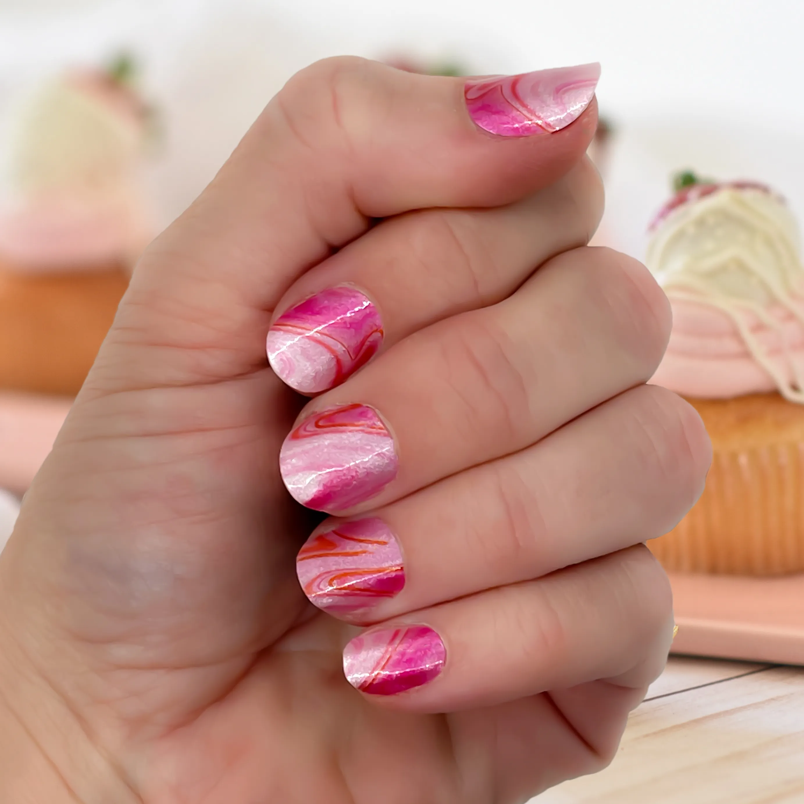 Nail Wrap - Strawberries & Cream